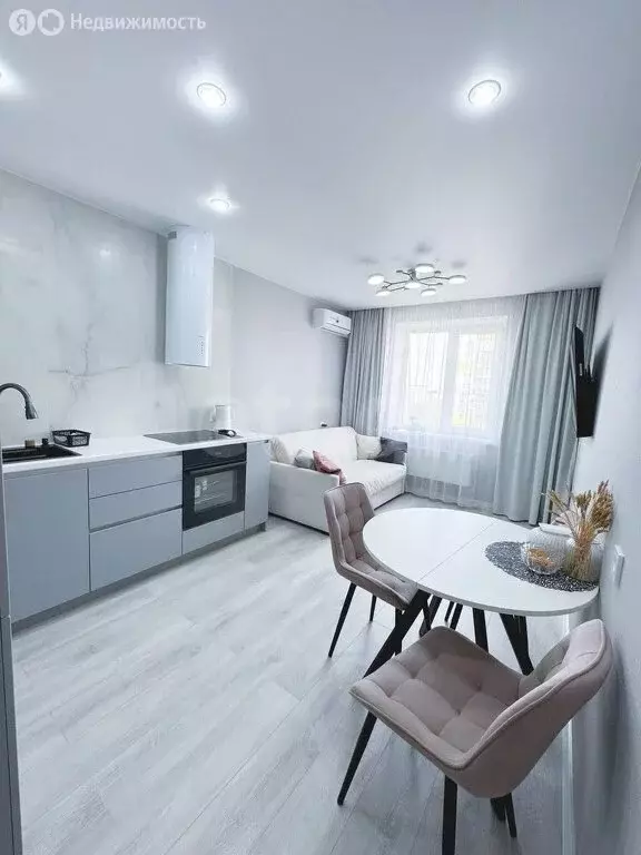 3-комнатная квартира: Томск, улица Андрея Крячкова, 17 (80.2 м) - Фото 0