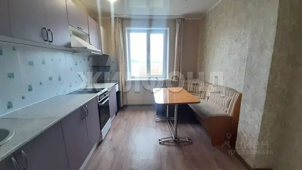 2-к кв. Ханты-Мансийский АО, Когалым Ленинградская ул., 37 (54.7 м) - Фото 2