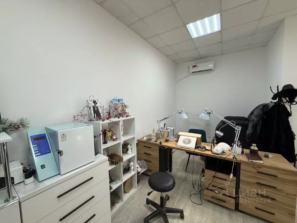 Офис в Волгоградская область, Волгоград ул. Кирова, 121А (29 м) - Фото 2