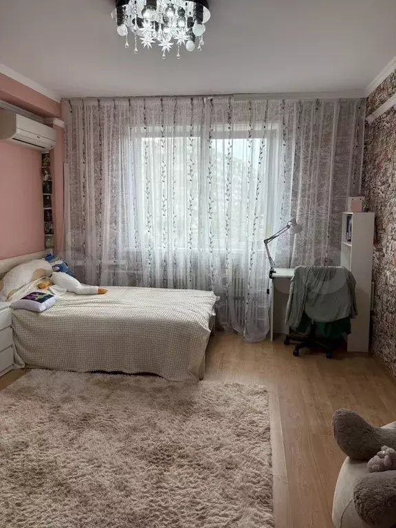 3-к. квартира, 90 м, 3/10 эт. - Фото 0