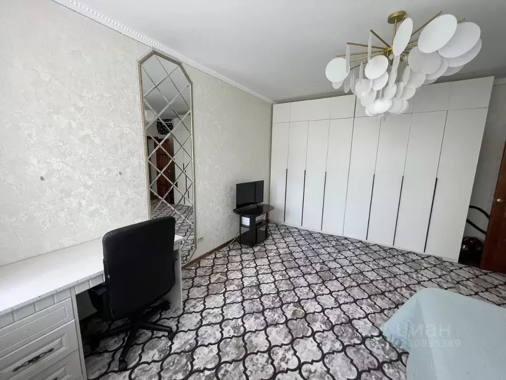 3-к кв. Брянская область, Брянск ул. Крахмалева, 49 (121.2 м) - Фото 1