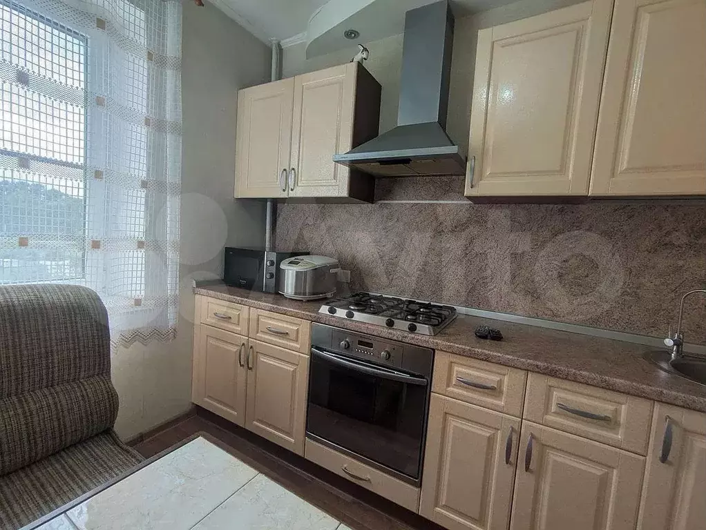 1-к. квартира, 38 м, 3/10 эт. - Фото 0