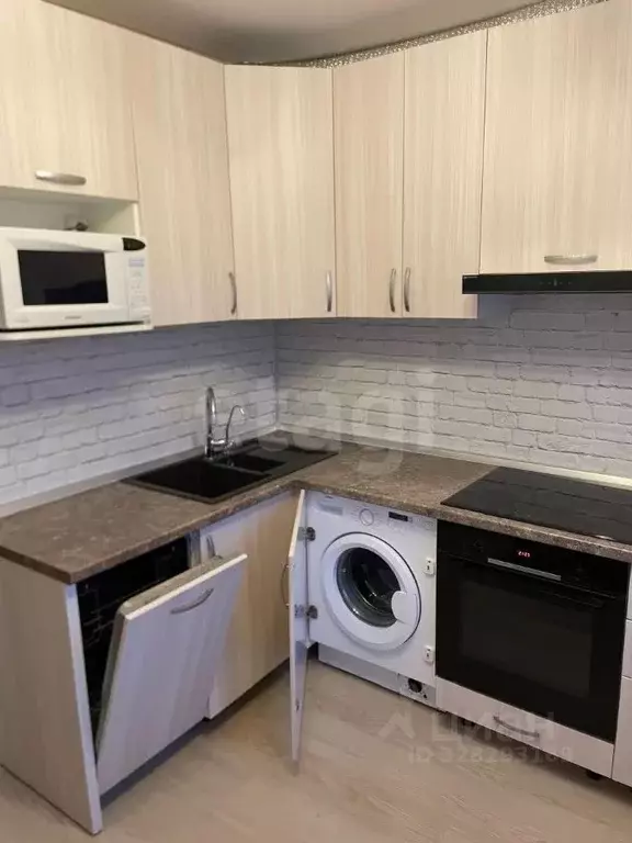 1-к кв. Тюменская область, Тюмень Широтная ул., 13б (33.5 м) - Фото 1