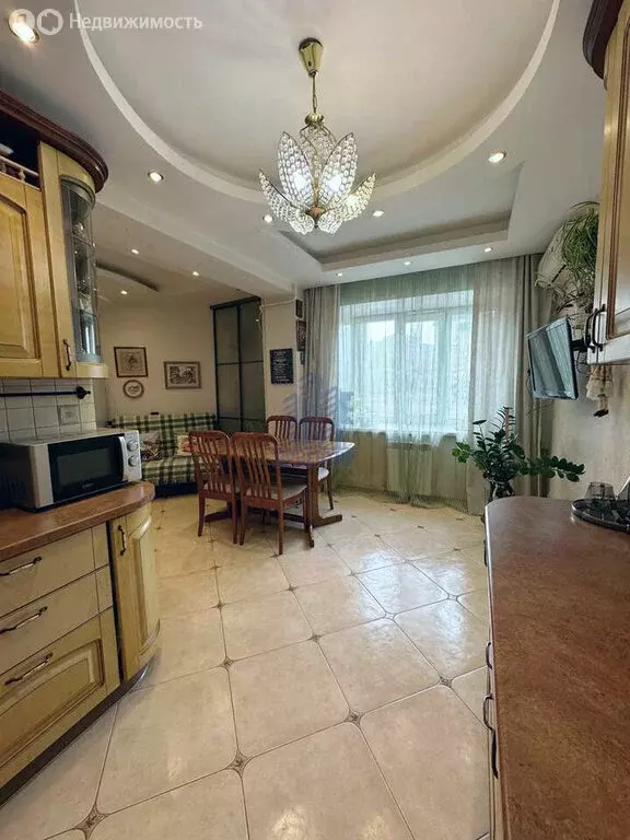 3-комнатная квартира: Чебоксары, улица Э.М. Юрьева, 1 (97 м) - Фото 0