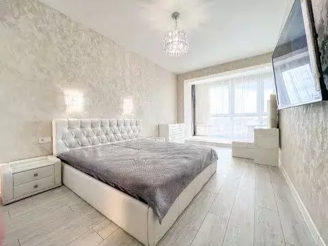 3-к. квартира, 100 м, 17/17 эт. - Фото 1