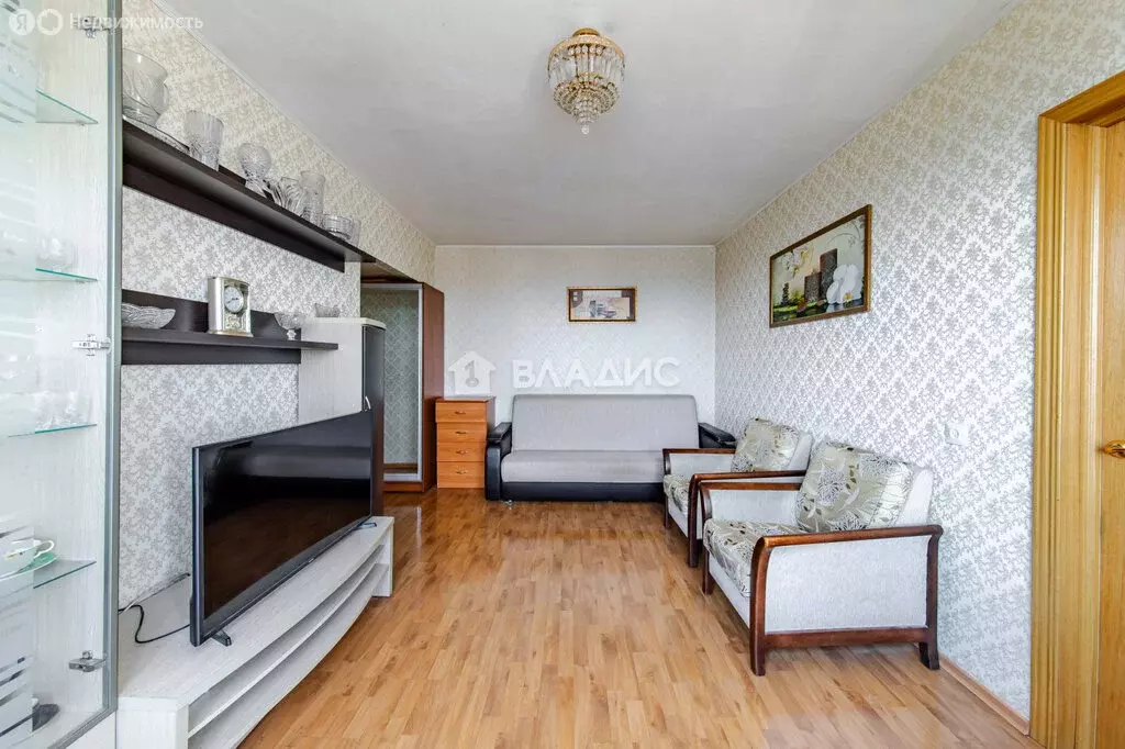 3-комнатная квартира: Санкт-Петербург, проспект Славы, 60 (55.3 м) - Фото 0