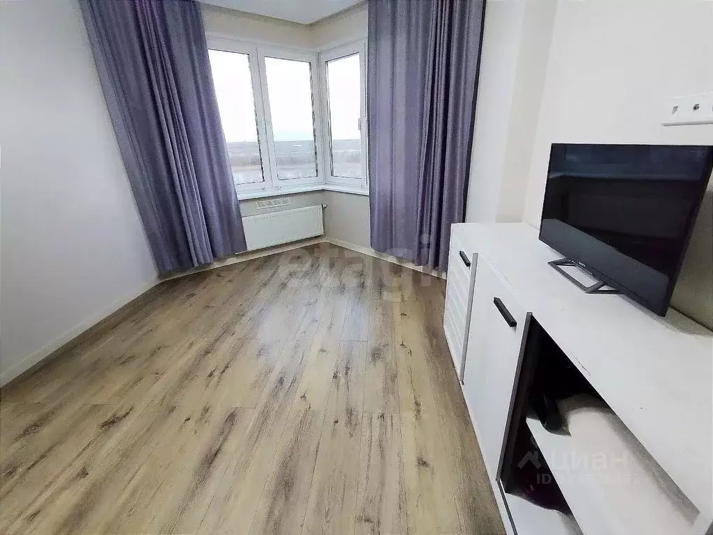 2-к кв. Тюменская область, Тюмень ул. Краснооктябрьская, 14 (64.0 м) - Фото 1