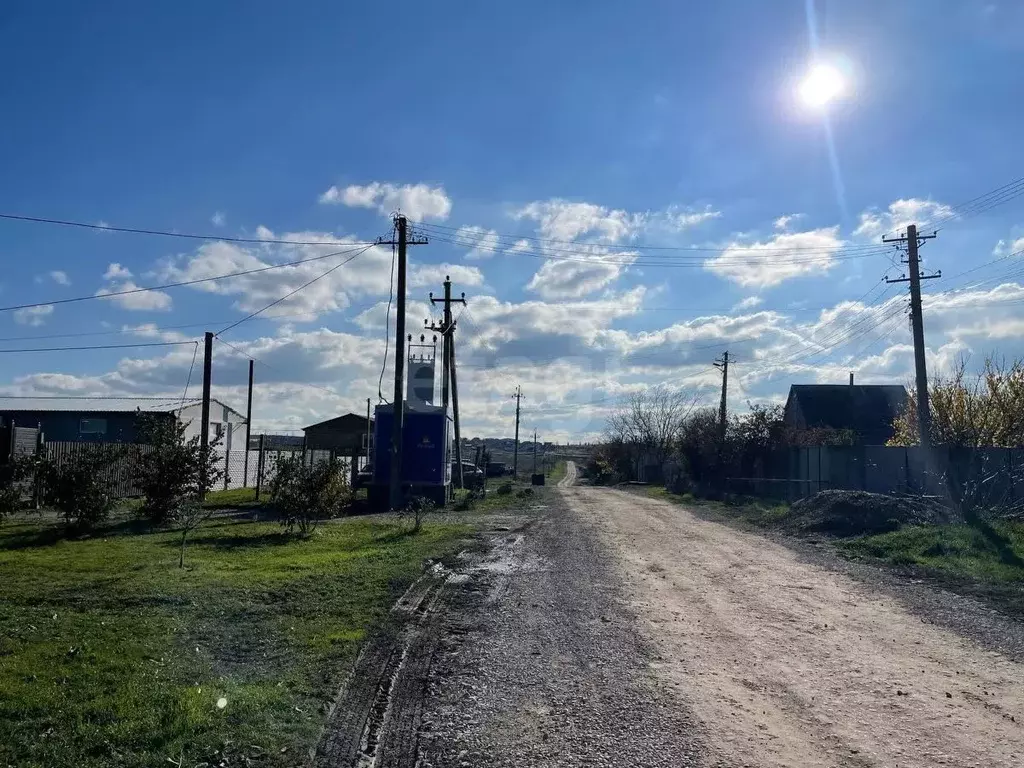 Участок в Крым, Симферопольский район, с. Мирное  (6.0 сот.) - Фото 1