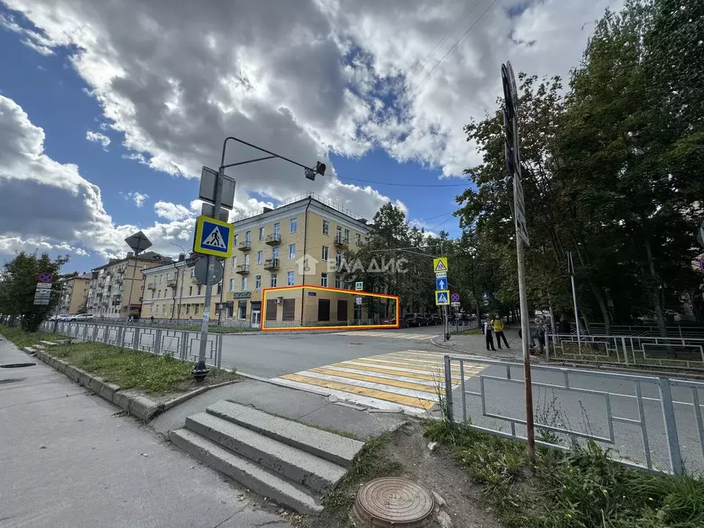 Помещение свободного назначения в Карелия, Петрозаводск ул. Максима ... - Фото 1