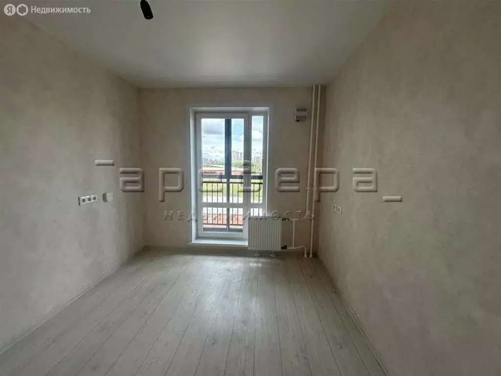 3-комнатная квартира: Красноярск, улица Спандаряна, 1 (83 м) - Фото 0