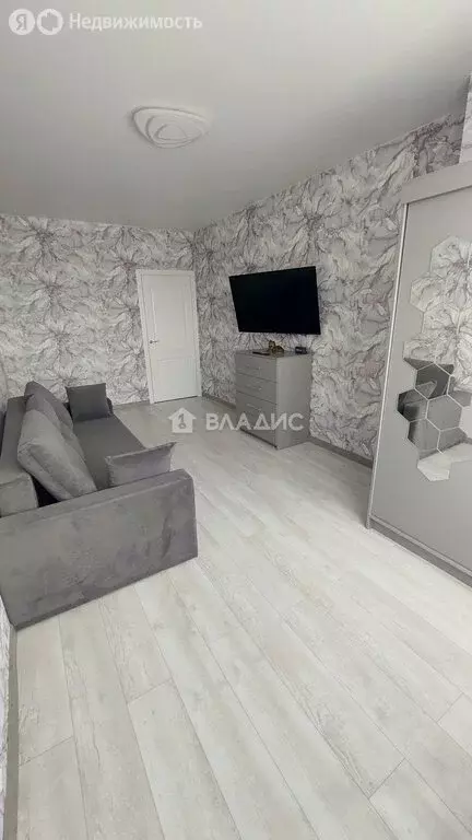 1-комнатная квартира: Калининград, улица Аллея Смелых, 204к1 (33.5 м) - Фото 1