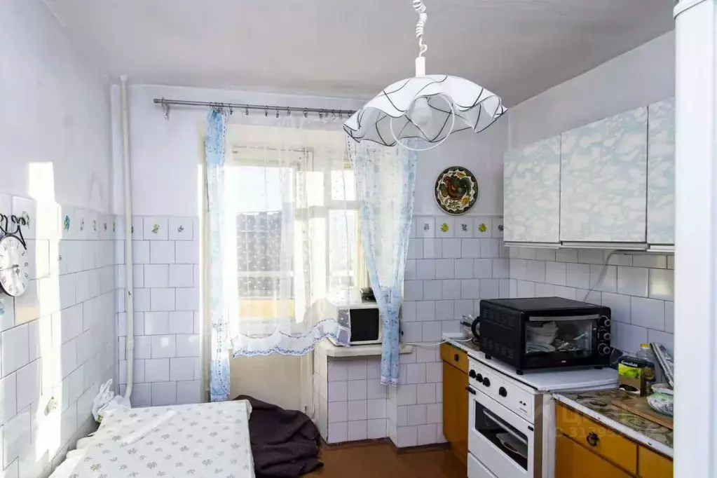 2-к кв. Тюменская область, Тюмень ул. Республики, 92 (50.0 м) - Фото 0