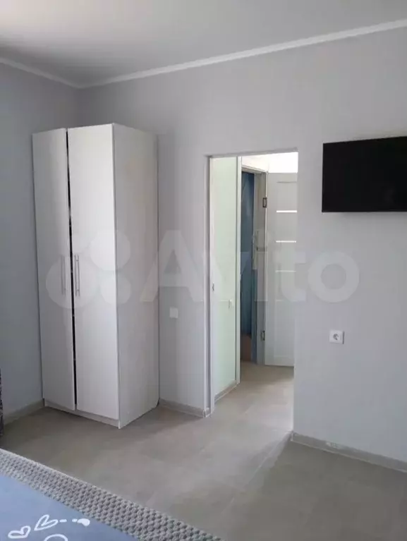 Комната 40 м в 1-к., 2/2 эт. - Фото 0