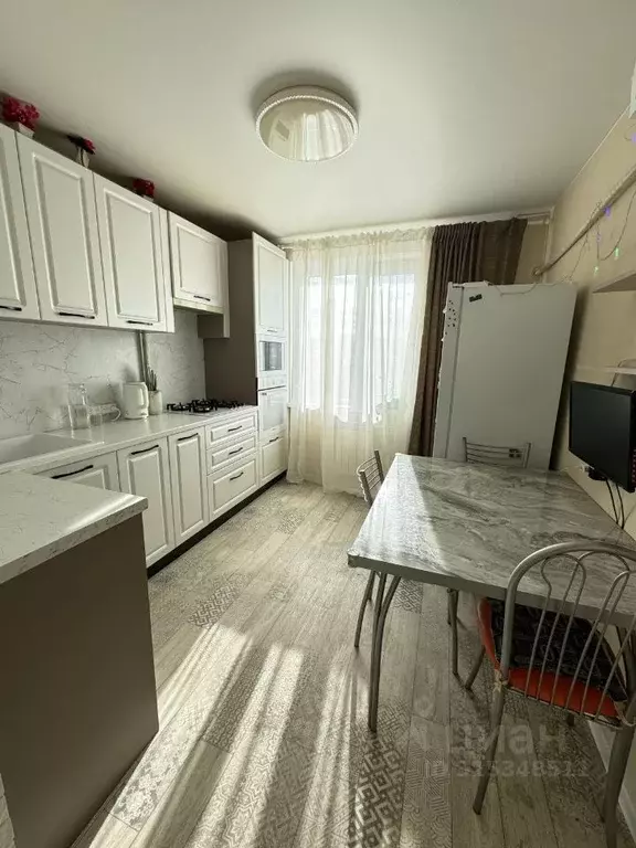 3-к кв. Саратовская область, Энгельс ул. Космонавтов, 13 (58.1 м) - Фото 1