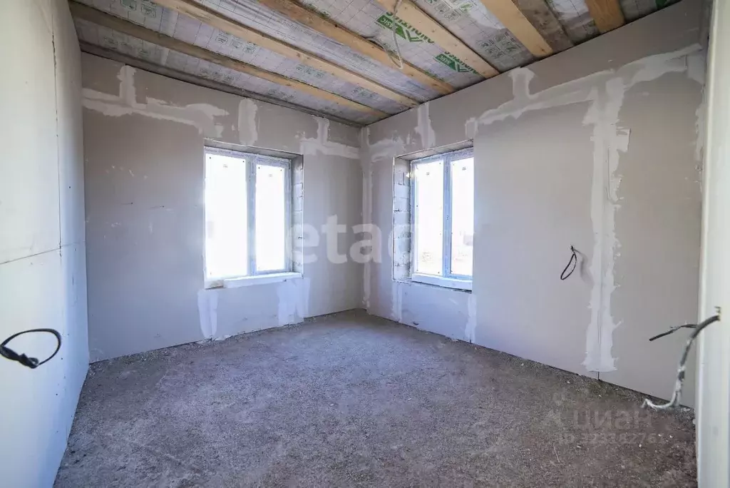 Дом в Башкортостан, Стерлитамакский район, Казадаевский сельсовет, с. ... - Фото 1