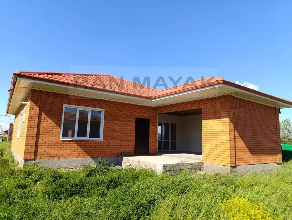 Дом в Адыгея, Майкоп ул. Сергея Сивикьяна, 10 (150 м) - Фото 1