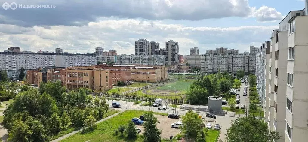 4-комнатная квартира: Казань, улица Бондаренко, 6А (83.1 м) - Фото 0