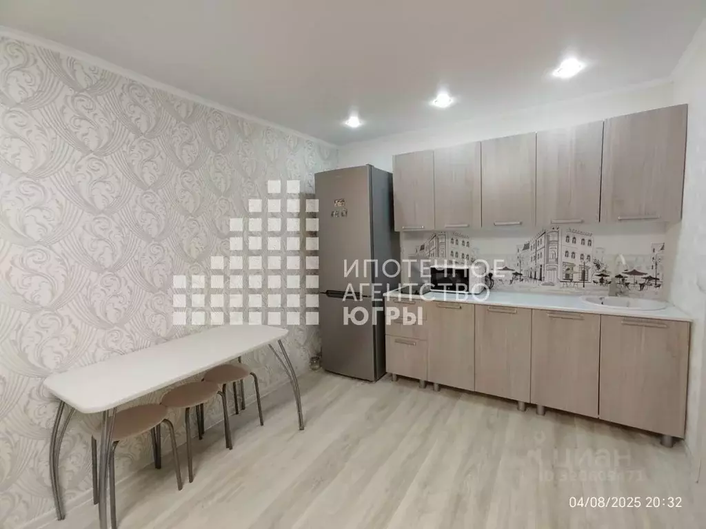 Комната Ханты-Мансийский АО, Ханты-Мансийск Ключевая ул., 13 (18.2 м) - Фото 1