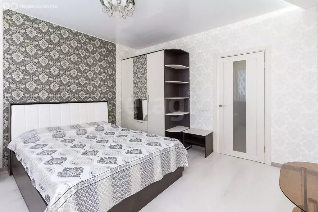 2-комнатная квартира: Тюмень, улица Газовиков, 35 (67.7 м) - Фото 0
