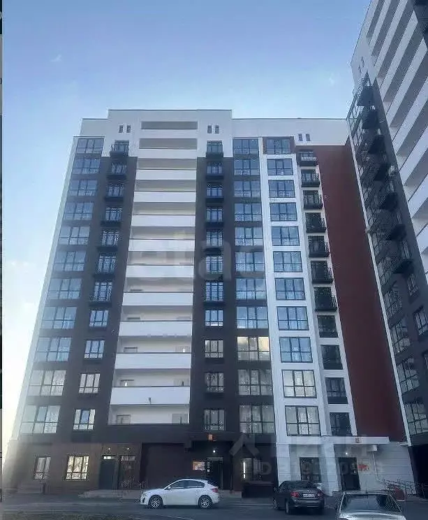 2-к кв. Оренбургская область, Оренбург ул. Ильи Глазунова, 8 (70.03 м) - Фото 0