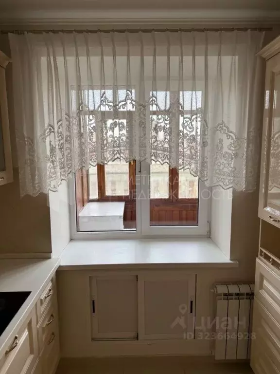 3-к кв. Тюменская область, Тюмень ул. 50 лет ВЛКСМ, 81 (51.7 м) - Фото 1