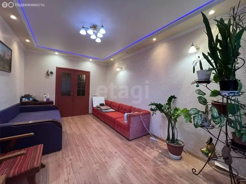 3-комнатная квартира: Симферополь, улица Маршала Жукова, 39 (63 м) - Фото 1