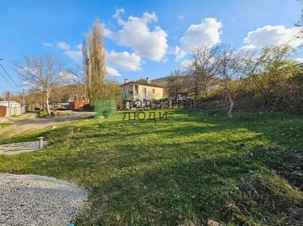 Участок в Севастополь ул. Чернореченская, 86 (4.7 сот.) - Фото 2