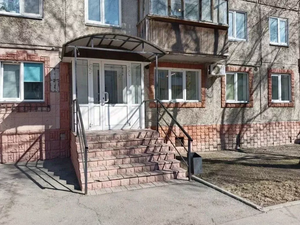 Помещение свободного назначения в Курганская область, Курган ул. ... - Фото 1