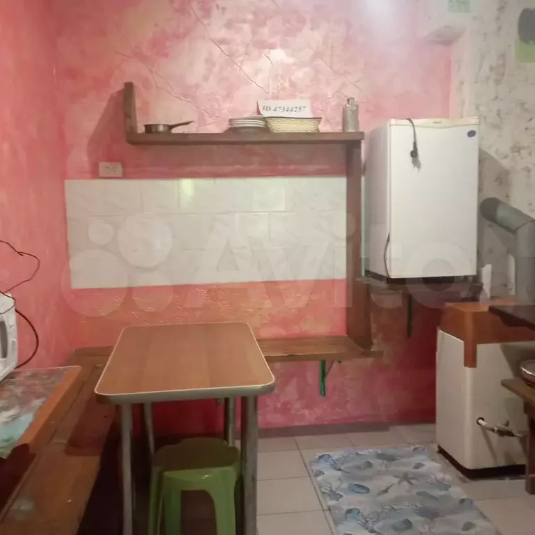 Комната 24 м, 1/2 эт. - Фото 1