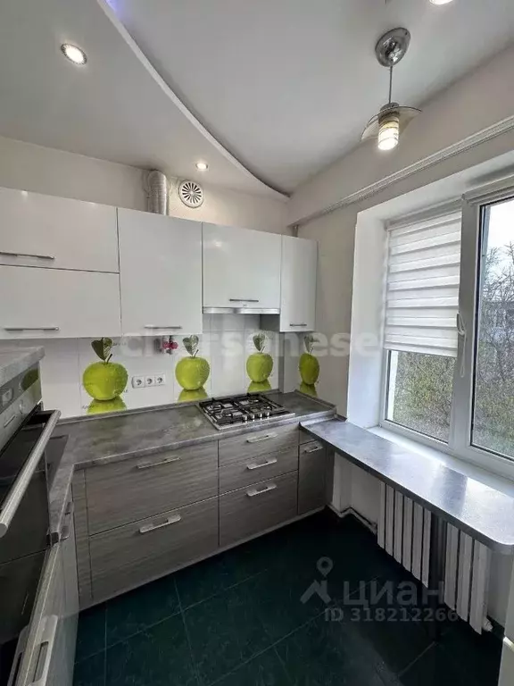 2-к кв. Севастополь ул. Челюскинцев, 34А (35.8 м) - Фото 1