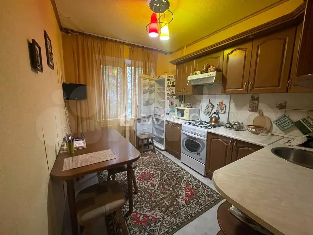 4-к. квартира, 70,3 м, 4/9 эт. - Фото 0