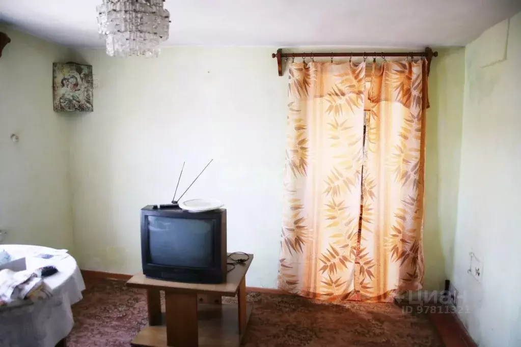 Дом в Кемеровская область, Прокопьевск ул. Литвинова (42 м) - Фото 1