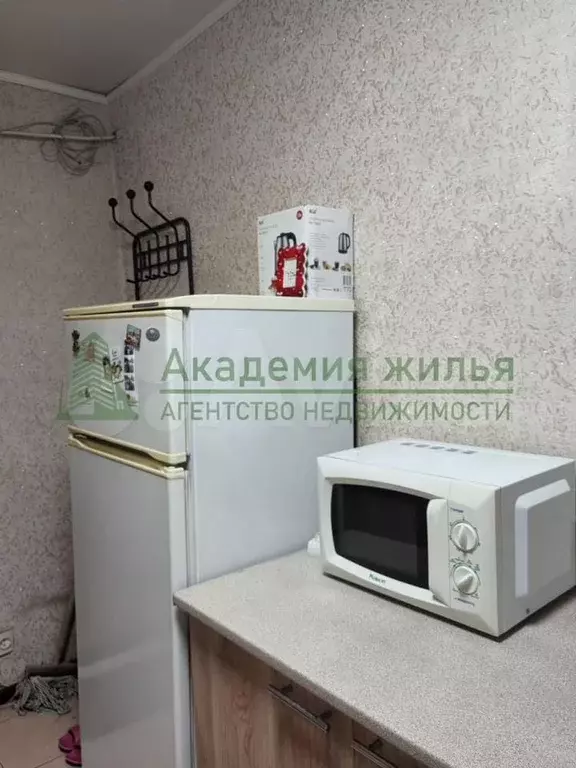 1-к. квартира, 37 м, 4/10 эт. - Фото 1