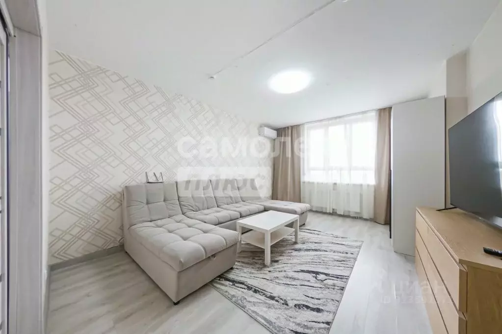 2-к кв. Свердловская область, Екатеринбург ул. Просторная, 91 (62.4 м) - Фото 1