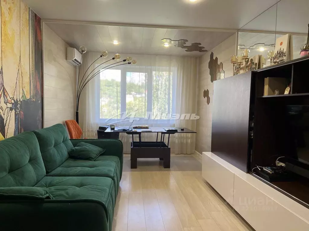 4-к кв. Крым, Симферополь Героев Сталинграда мкр,  (86.0 м) - Фото 1