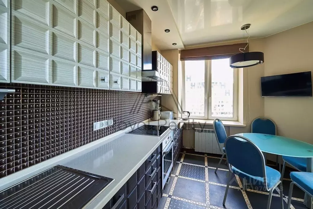 4-к кв. Санкт-Петербург Выборгское ш., 17к3 (90.0 м) - Фото 0