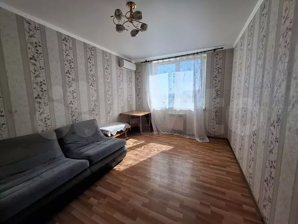 1-к. квартира, 42 м, 10/18 эт. - Фото 1