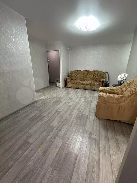 3-к. квартира, 60 м, 5/5 эт. - Фото 1