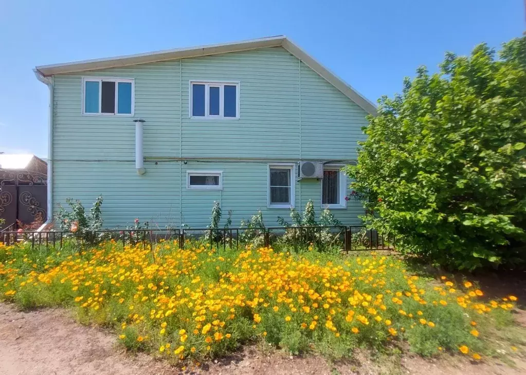 Дом в Краснодарский край, Темрюк ул. Труда, 60 (230 м) - Фото 0