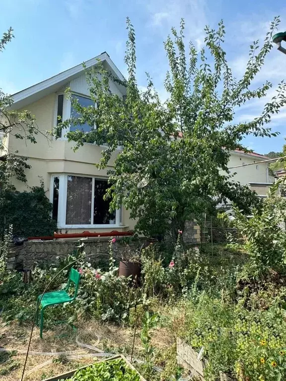 Дом в Ставропольский край, Кисловодск ул. Чернышевского, 11 (100 м) - Фото 2