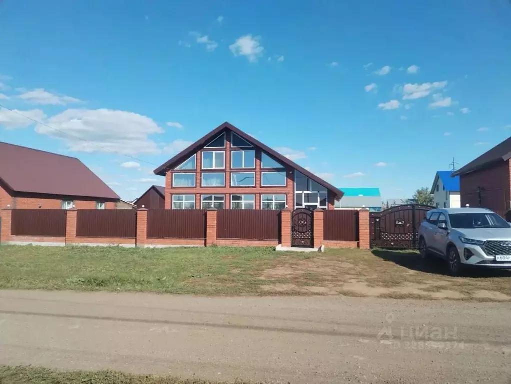 Коттедж в Башкортостан, Кушнаренковский сельсовет, с. Кушнаренково ул. ... - Фото 1