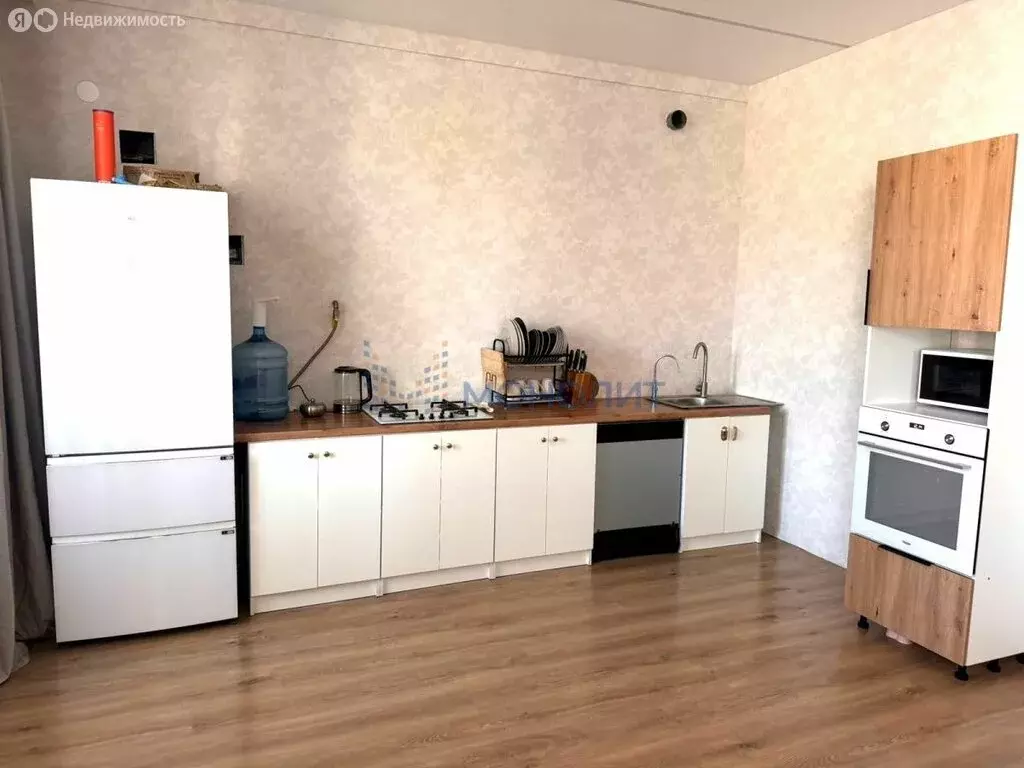 3-комнатная квартира: Нижний Новгород, улица Коминтерна, 127 (142.5 м) - Фото 0