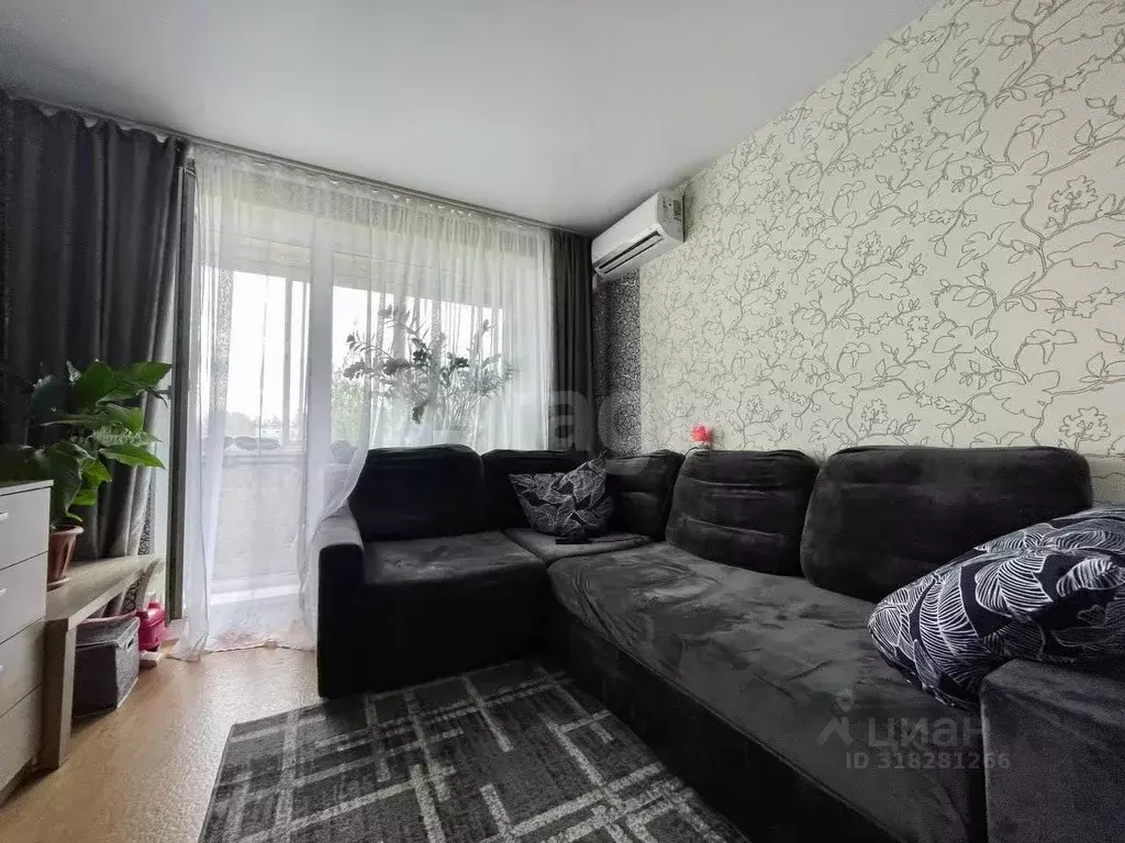 1-к кв. Псковская область, Псков Звездная ул., 15А (34.6 м) - Фото 0