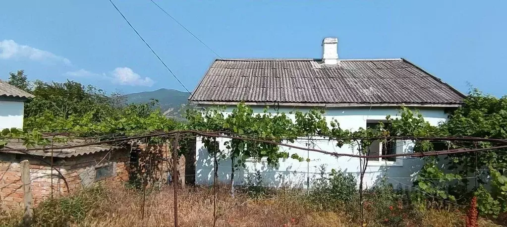 Дом в Крым, Судак муниципальный округ, с. Веселое ул. Горная (73 м) - Фото 0