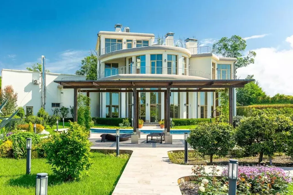 Дом в Краснодарский край, Сочи ул. Яна Фабрициуса, 2/24Г (700 м) - Фото 2