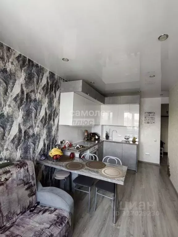 2-к кв. Иркутская область, Иркутск ул. 4-я Железнодорожная, 8 (62.4 м) - Фото 1