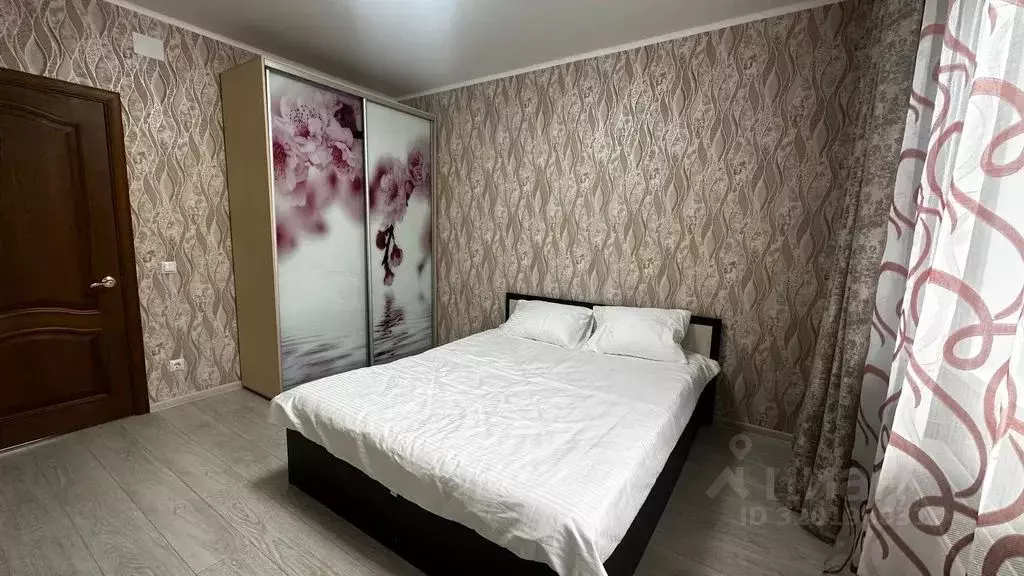 2-к кв. Белгородская область, Старый Оскол Степной мкр, 32 (66.0 м) - Фото 2