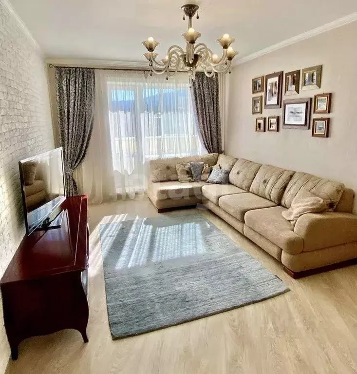 3-к кв. Алтай, Горно-Алтайск ул. Петра Сухова (87.0 м) - Фото 2