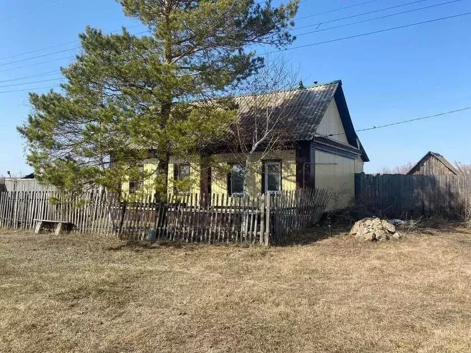 Дом в Оренбургская область, Бузулукский район, с. Тупиковка ... - Фото 1