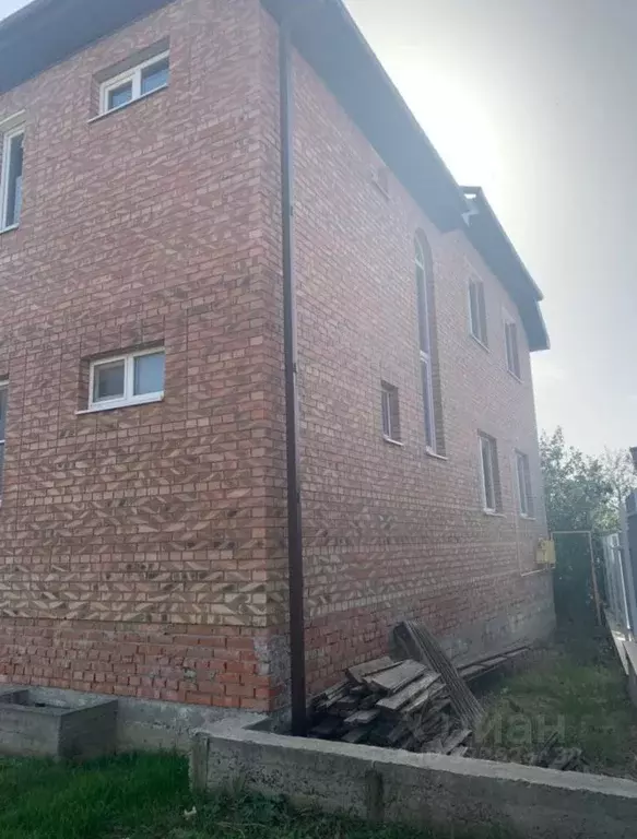 Дом в Ростовская область, Мясниковский район, с. Чалтырь ул. ... - Фото 2